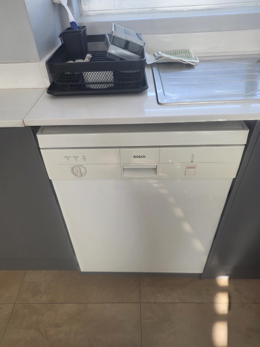To Let 2 Bedroom Property for Rent in Sea Point Western Cape